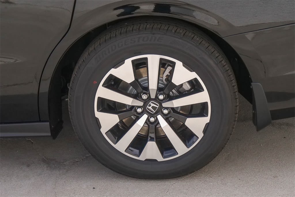 Thumbnail: 2026 Honda Odyssey - 26