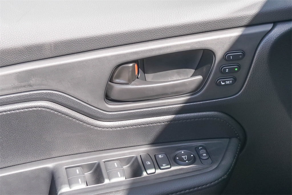 Thumbnail: 2026 Honda Odyssey - 36