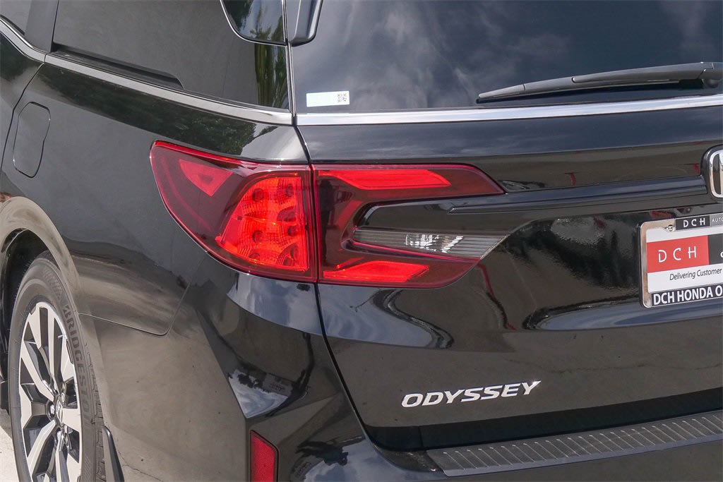 Thumbnail: 2026 Honda Odyssey - 30