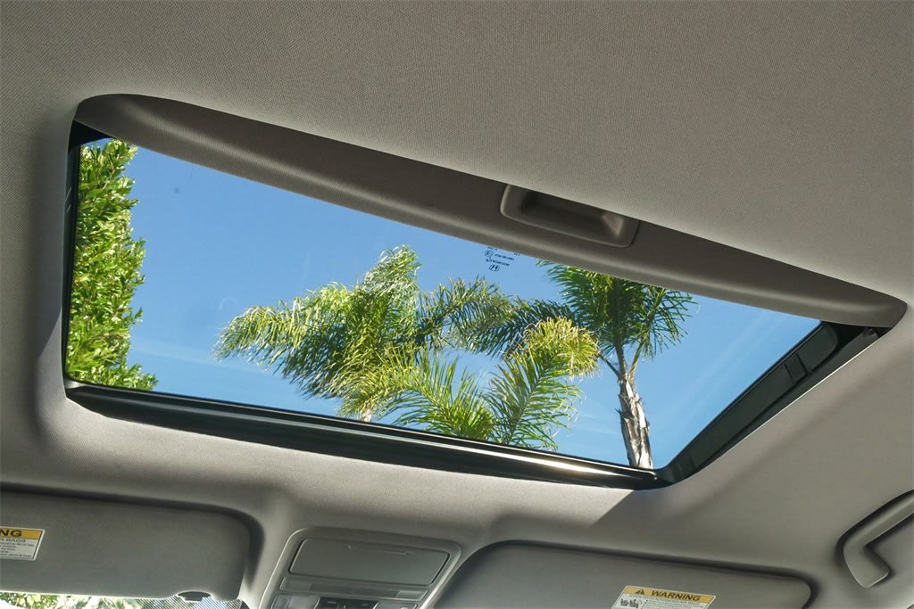 Thumbnail: 2023 Honda Odyssey - 22