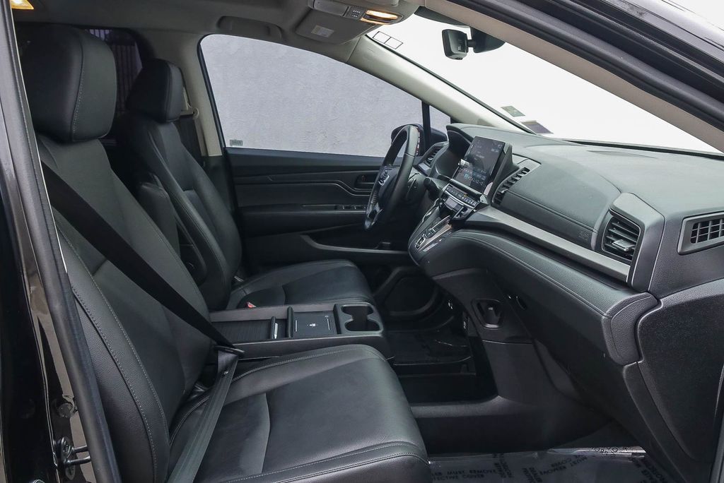 Thumbnail: 2025 Honda Odyssey - 10