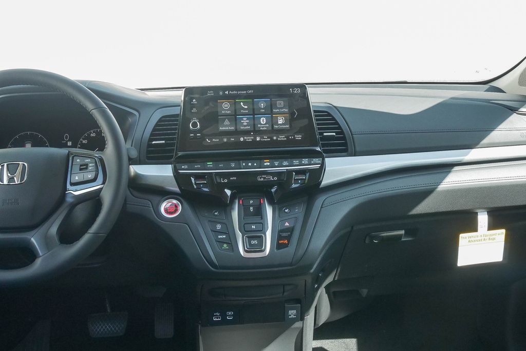 Thumbnail: 2026 Honda Odyssey - 9