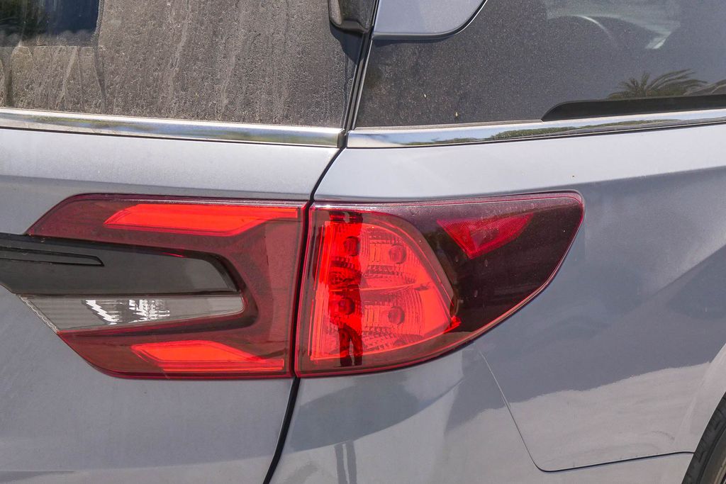 Thumbnail: 2023 Honda Odyssey - 13