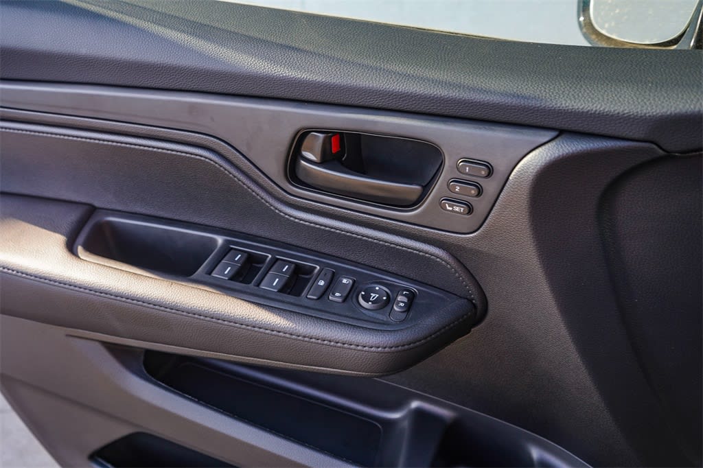 Thumbnail: 2026 Honda Odyssey - 26