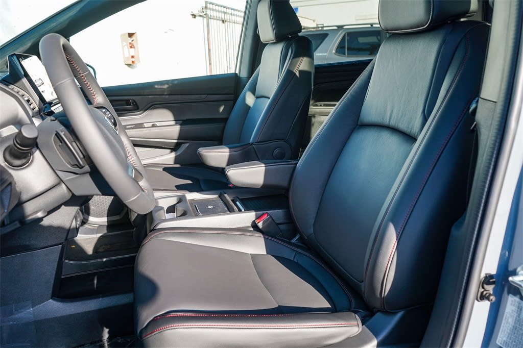 Thumbnail: 2026 Honda Odyssey - 11