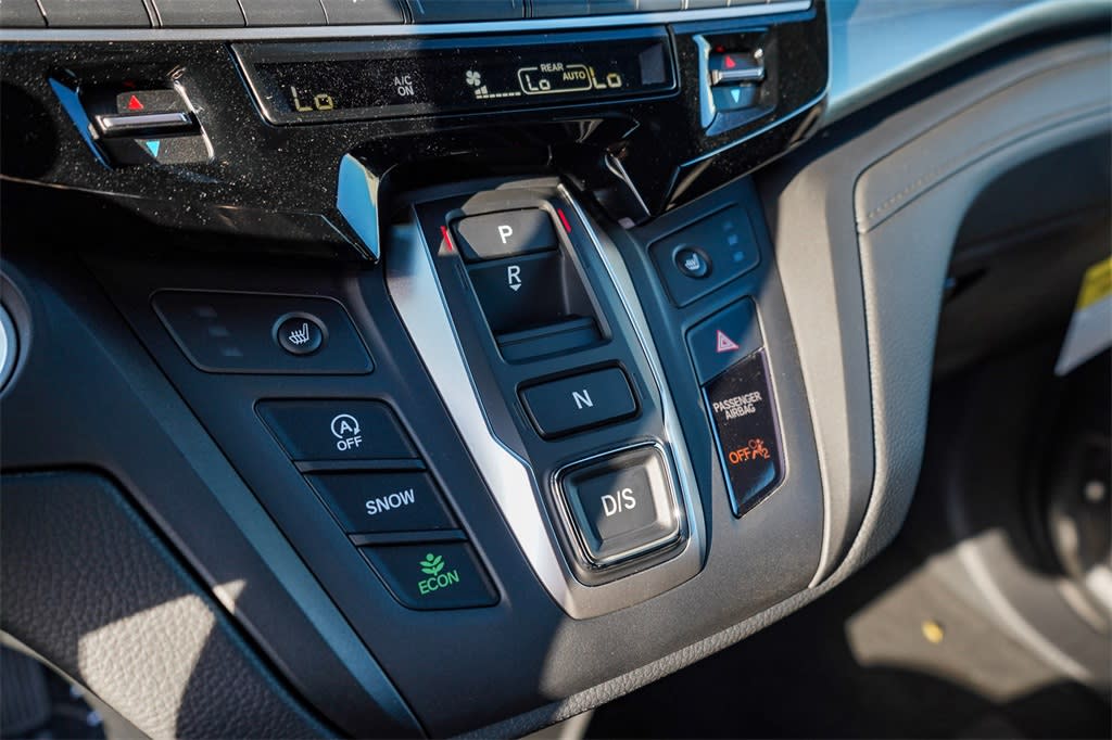 Thumbnail: 2026 Honda Odyssey - 14