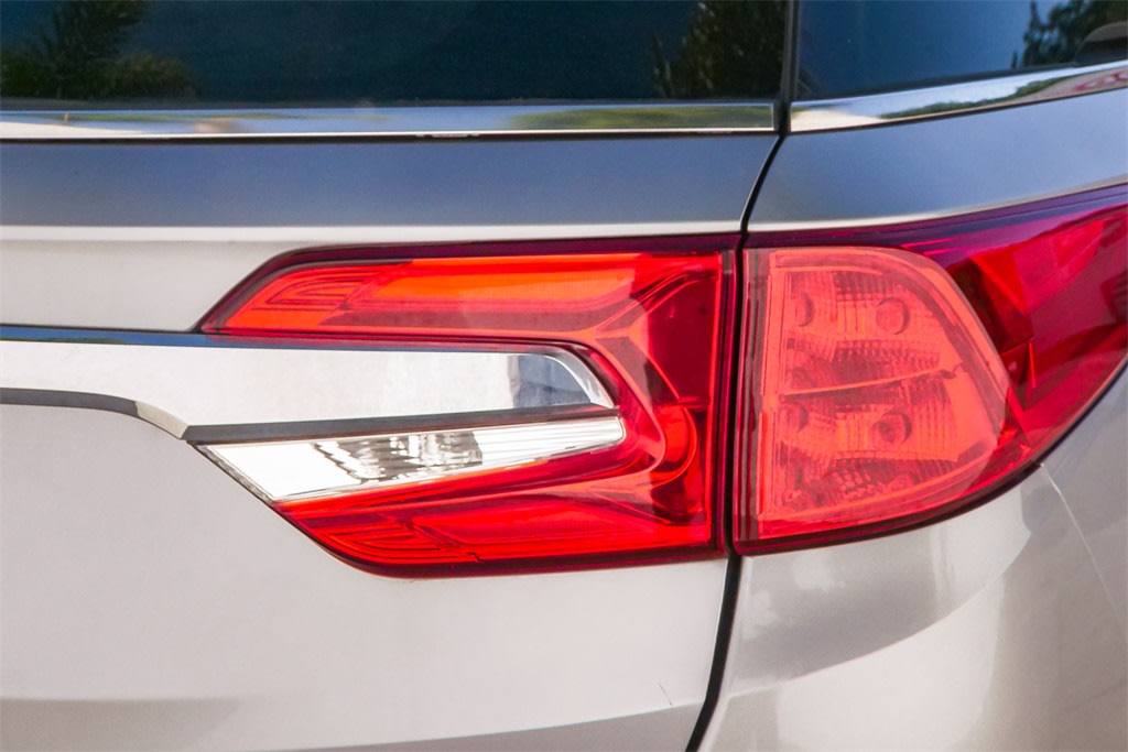 Thumbnail: 2018 Honda Odyssey - 11