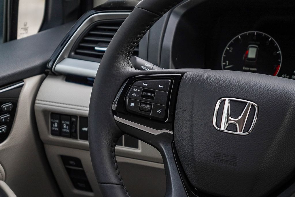Thumbnail: 2026 Honda Odyssey - 24