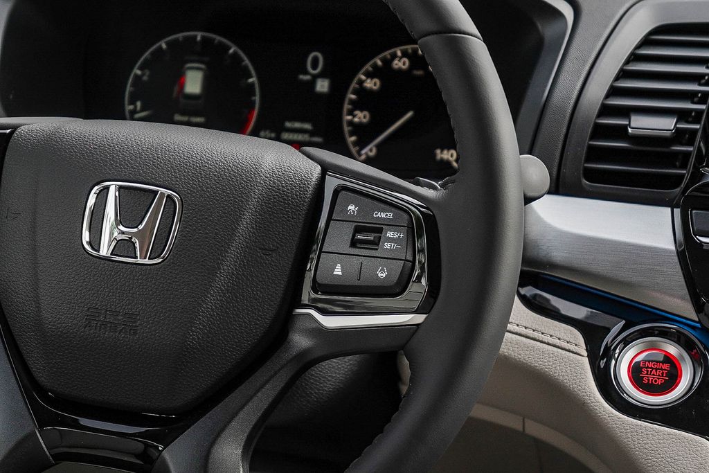 Thumbnail: 2026 Honda Odyssey - 25