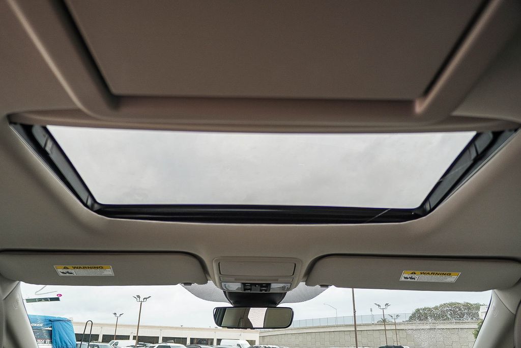 Thumbnail: 2026 Honda Odyssey - 26