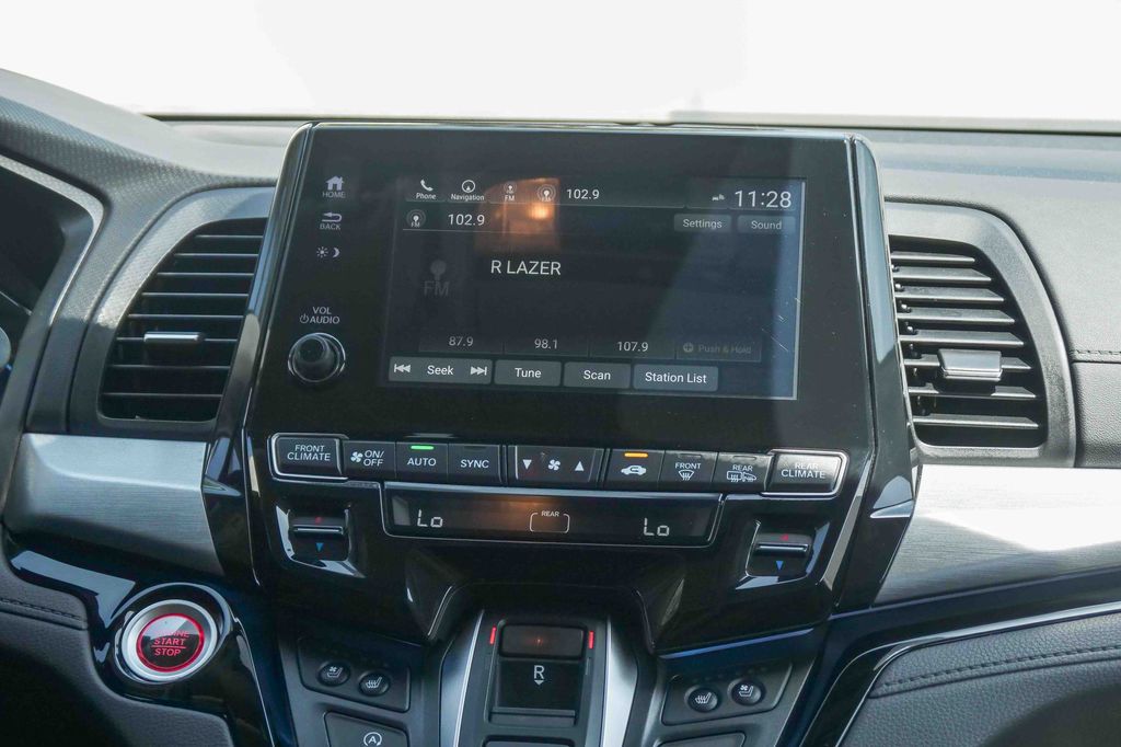 Thumbnail: 2019 Honda Odyssey - 13