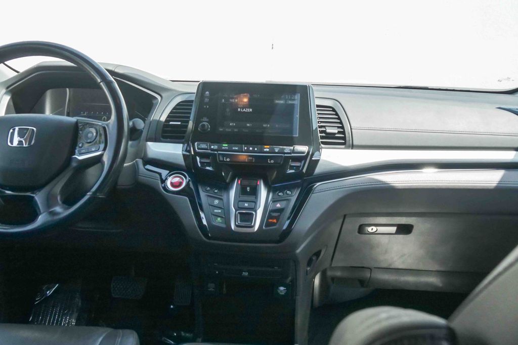 Thumbnail: 2019 Honda Odyssey - 8