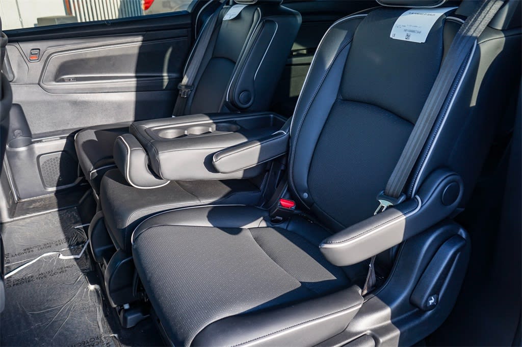 Thumbnail: 2026 Honda Odyssey - 12