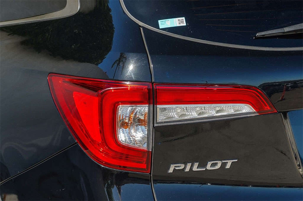 Thumbnail: 2019 Honda Pilot - 17