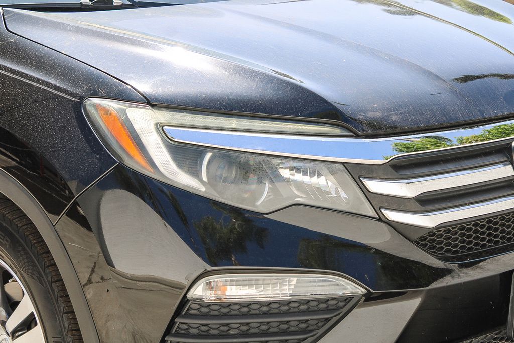 Thumbnail: 2018 Honda Pilot - 12