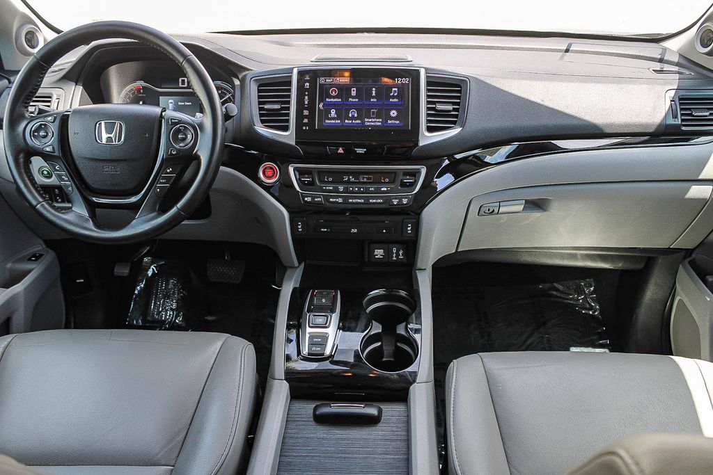 Thumbnail: 2018 Honda Pilot - 2