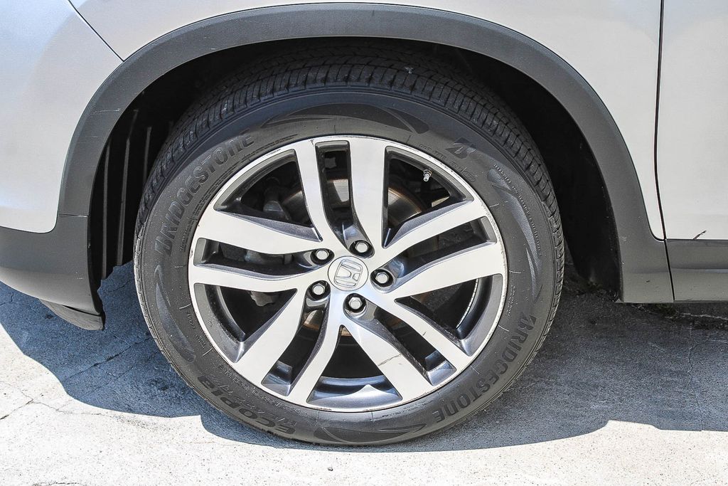 Thumbnail: 2018 Honda Pilot - 6