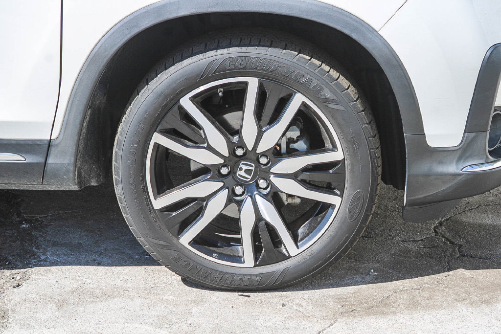 Thumbnail: 2019 Honda Pilot - 10