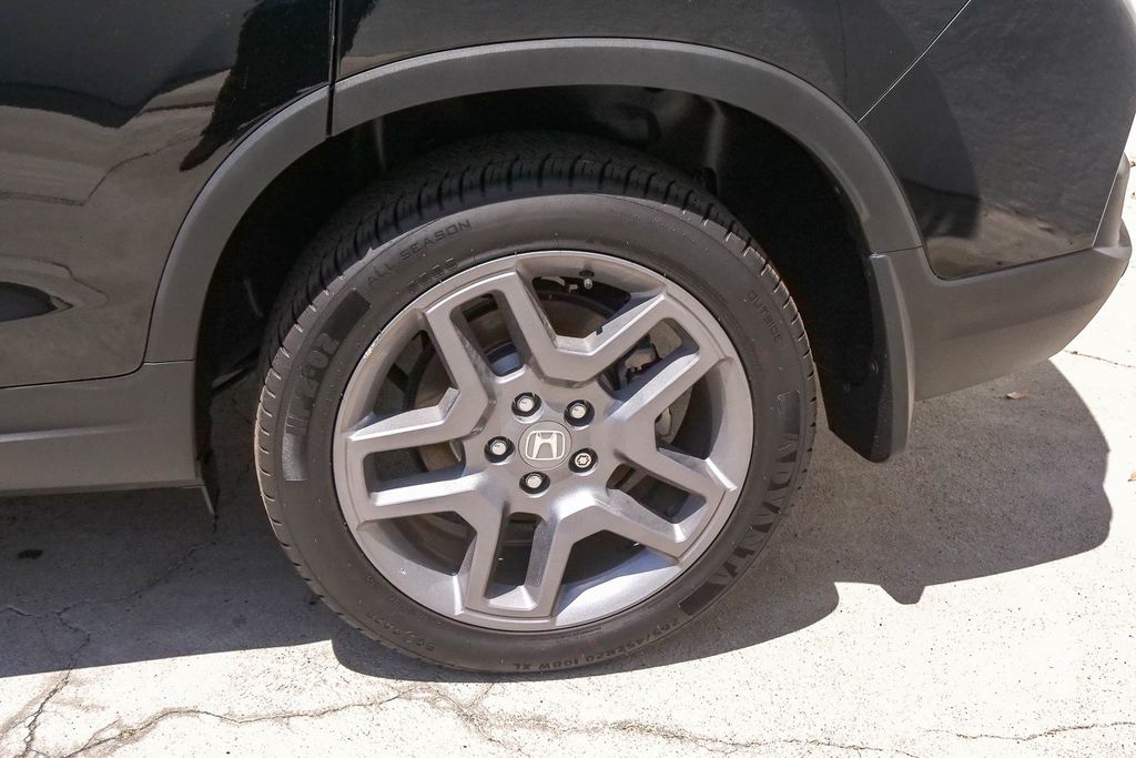 Thumbnail: 2023 Honda Passport - 16