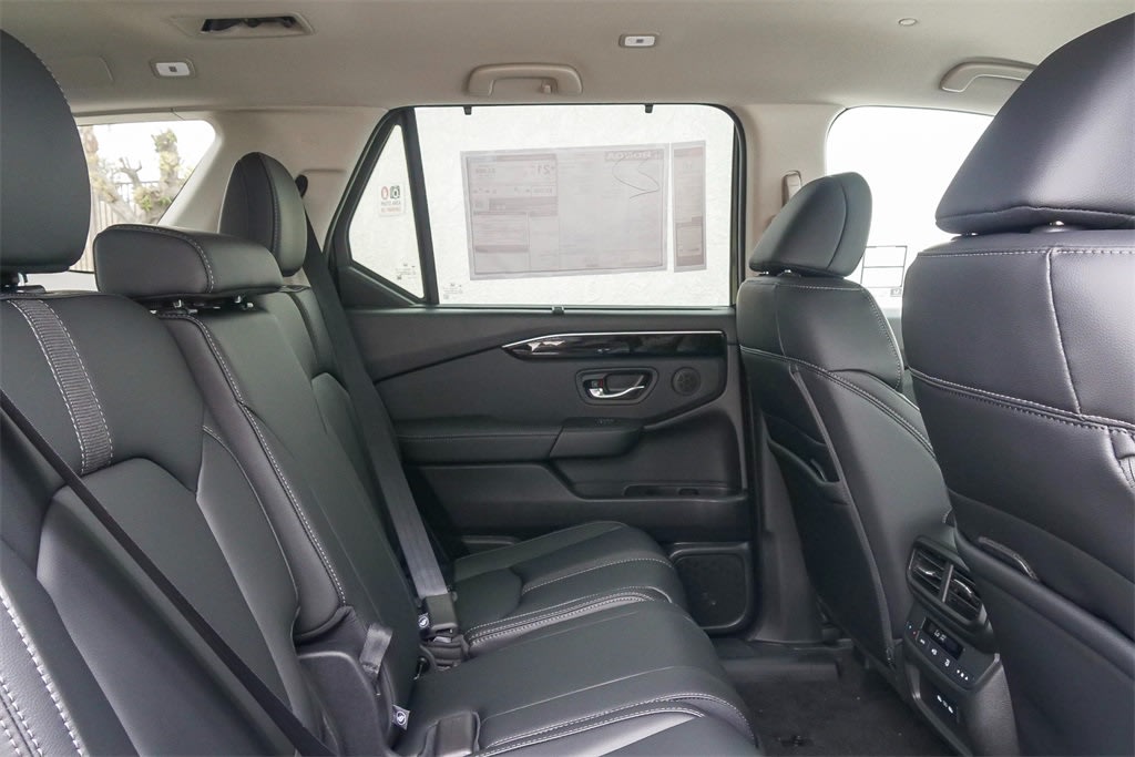 Thumbnail: 2025 Honda Pilot - 11