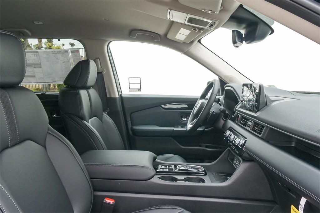 Thumbnail: 2025 Honda Pilot - 9