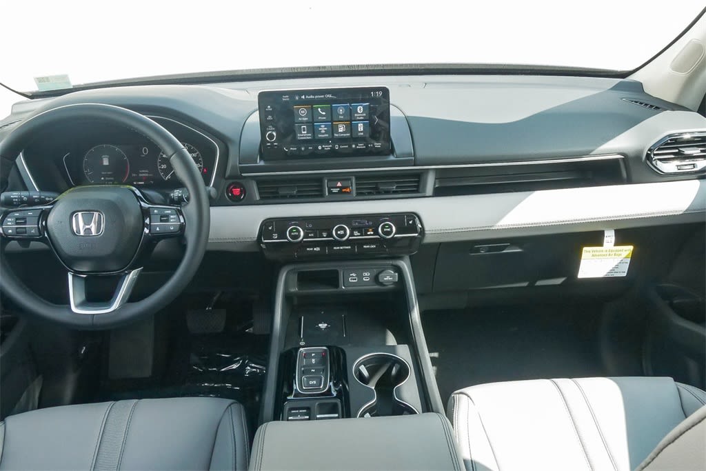 Thumbnail: 2025 Honda Pilot - 2