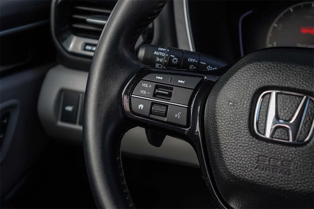 Thumbnail: 2025 Honda Pilot - 24