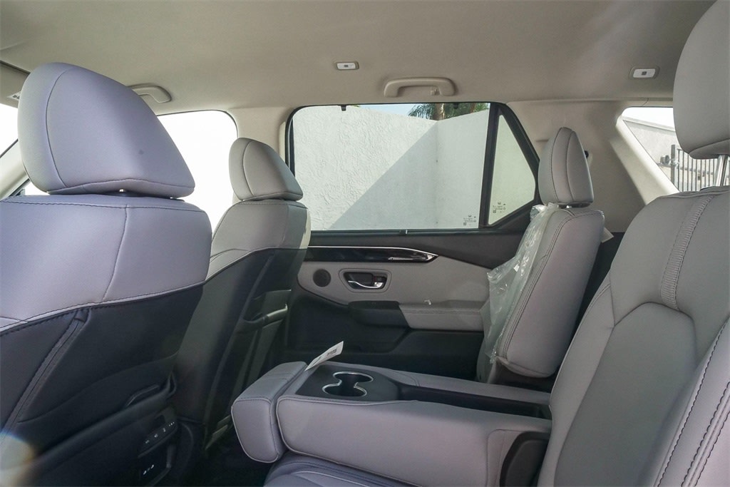 Thumbnail: 2025 Honda Pilot - 11