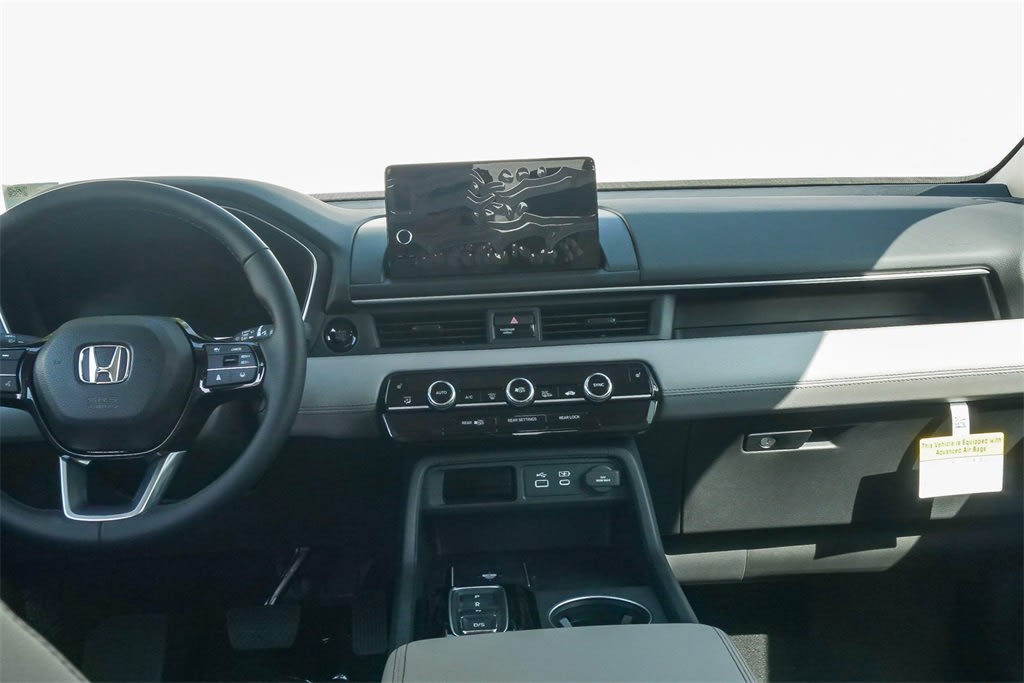 Thumbnail: 2025 Honda Pilot - 8