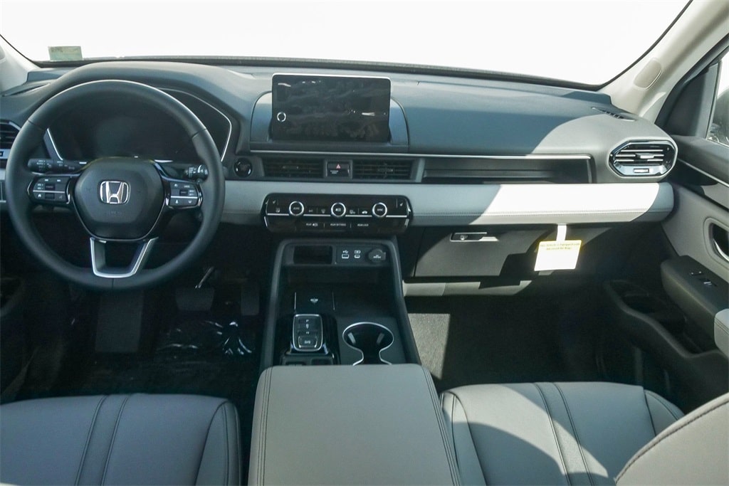 Thumbnail: 2025 Honda Pilot - 2