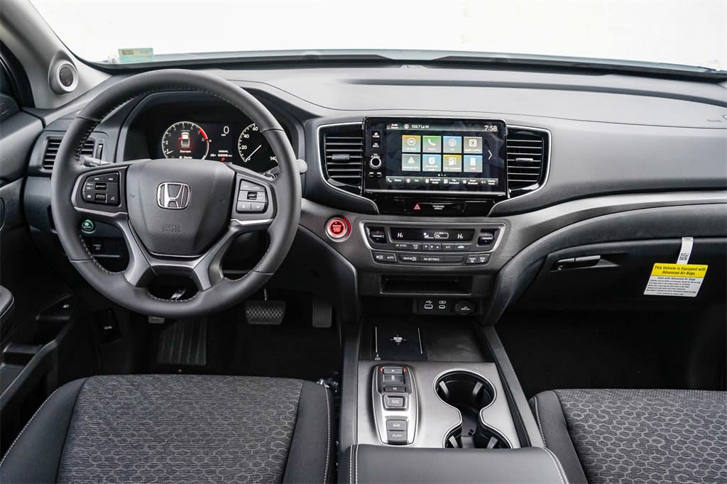 2025 Honda Ridgeline Sport 2