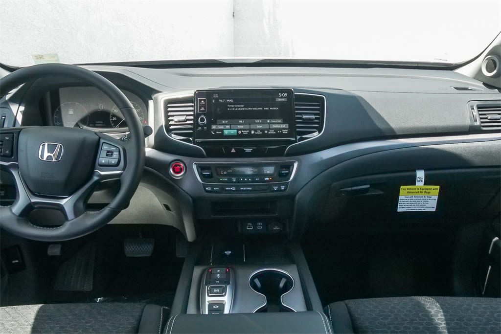 Thumbnail: 2025 Honda Ridgeline - 2