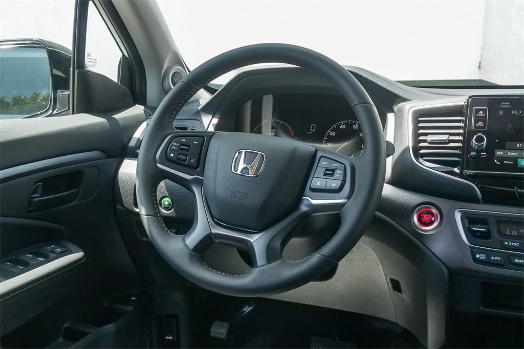 Thumbnail: 2025 Honda Ridgeline - 8