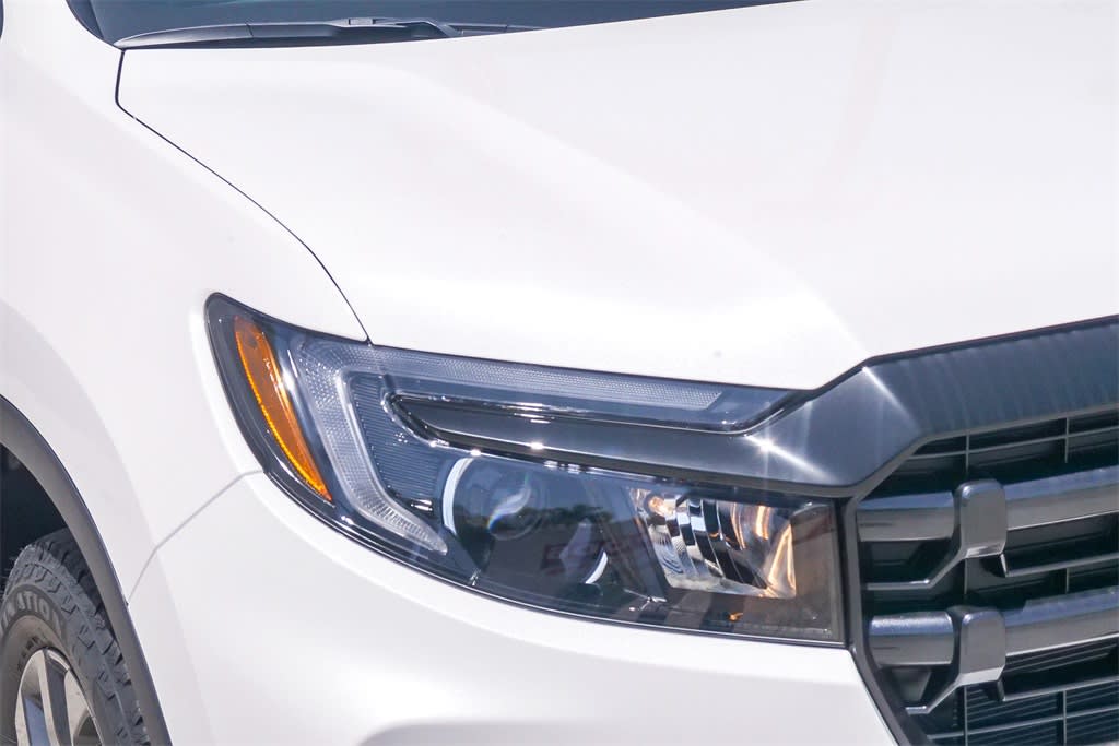 Thumbnail: 2025 Honda Ridgeline - 17