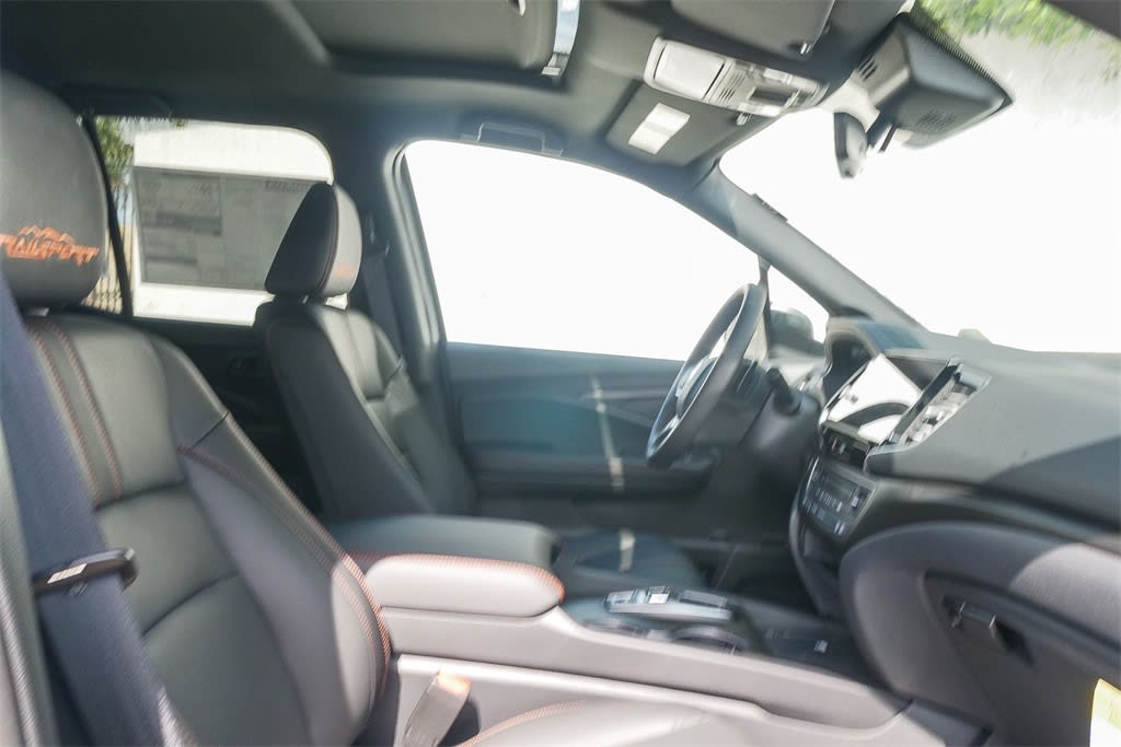 Thumbnail: 2025 Honda Ridgeline - 9
