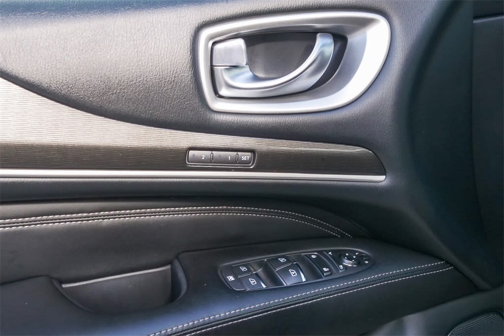 2020 INFINITI QX60 Luxe 24