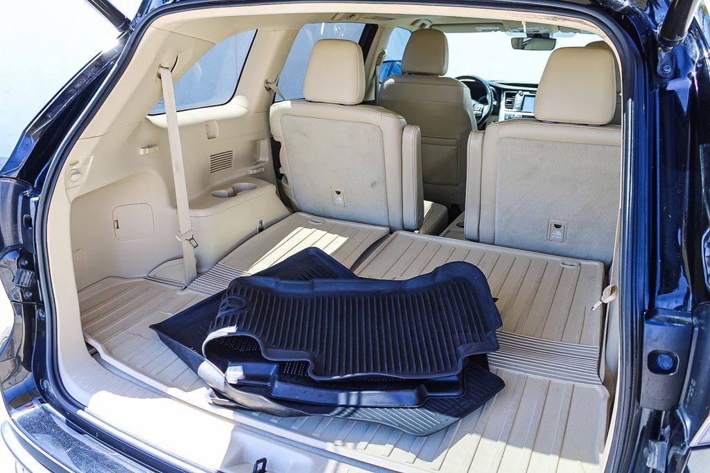 Thumbnail: 2017 Toyota Highlander - 24