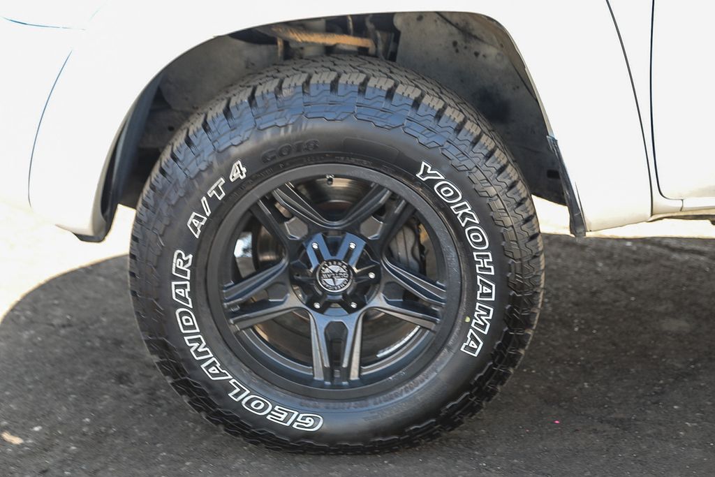 Thumbnail: 2007 Toyota Tacoma - 4
