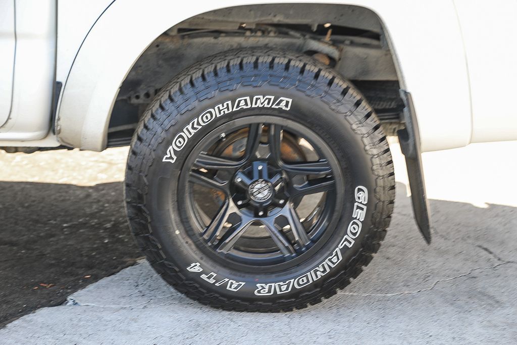 Thumbnail: 2007 Toyota Tacoma - 10