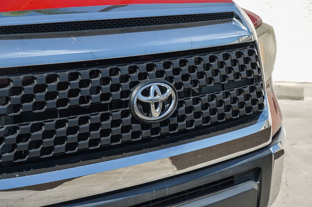 Thumbnail: 2016 Toyota Tundra - 9