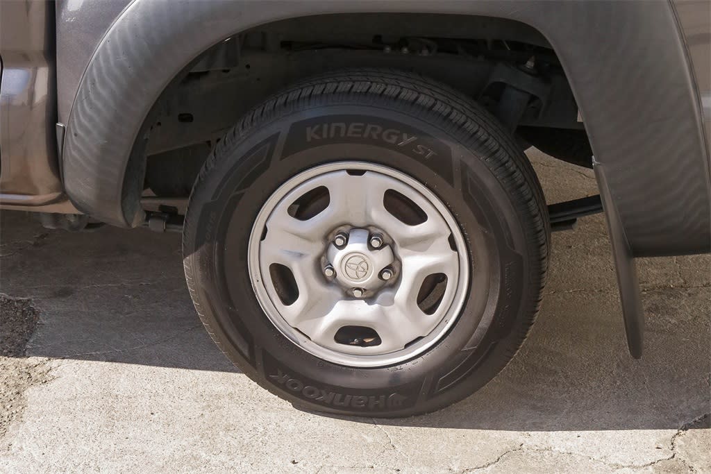 Thumbnail: 2014 Toyota Tacoma - 11