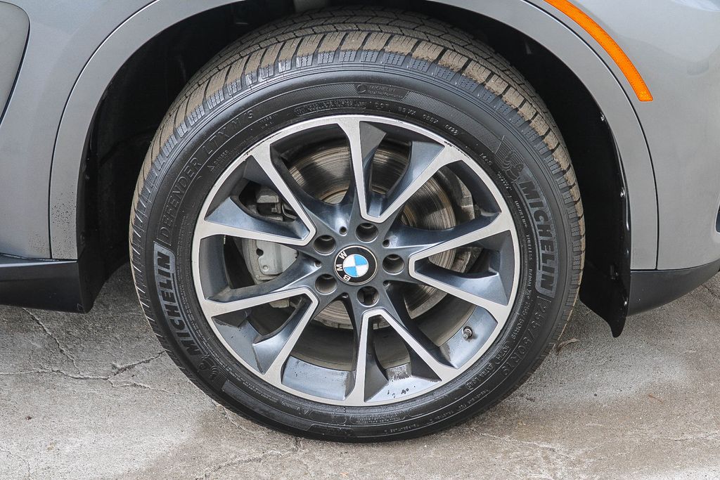 Thumbnail: 2017 BMW X5 - 21