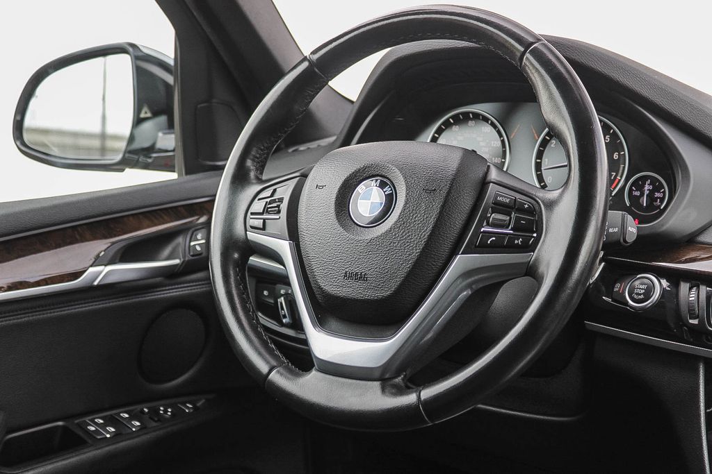 Thumbnail: 2017 BMW X5 - 9