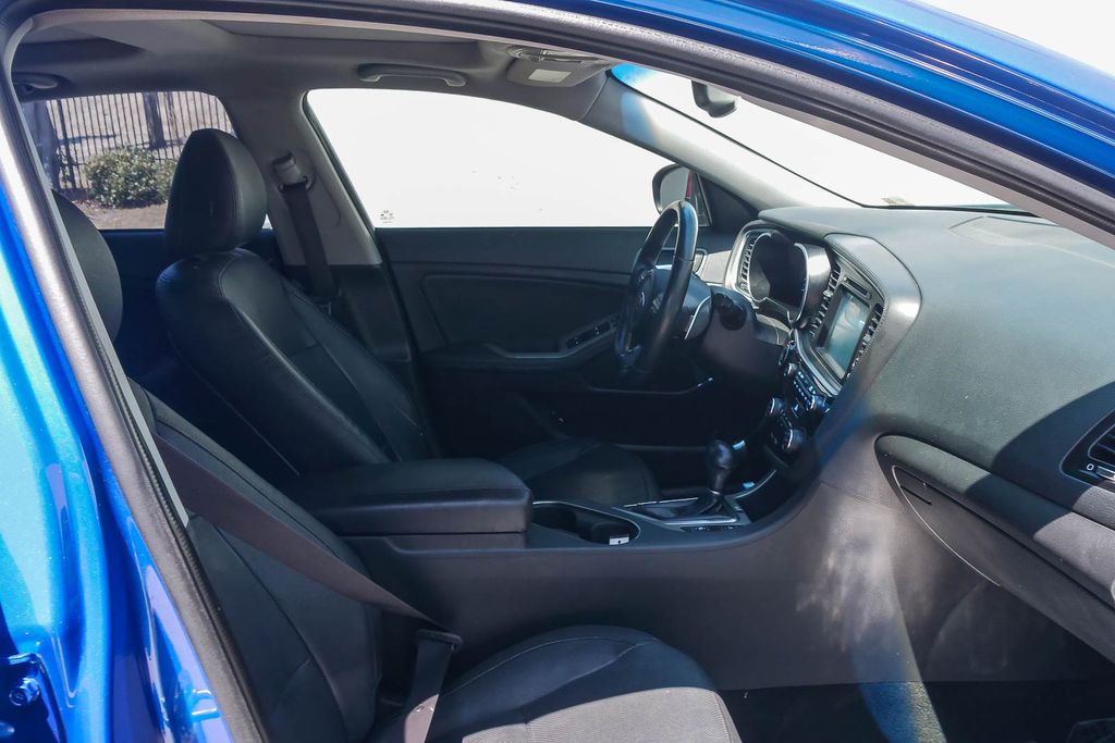 Thumbnail: 2015 Kia Optima - 8