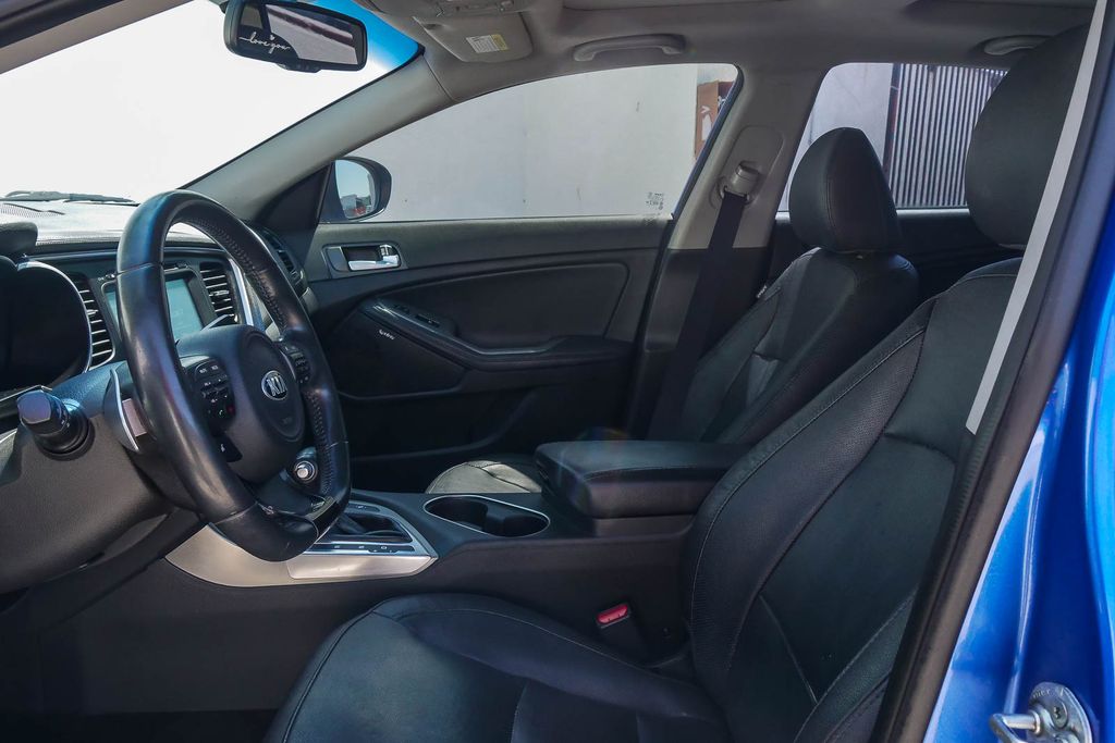 Thumbnail: 2015 Kia Optima - 9