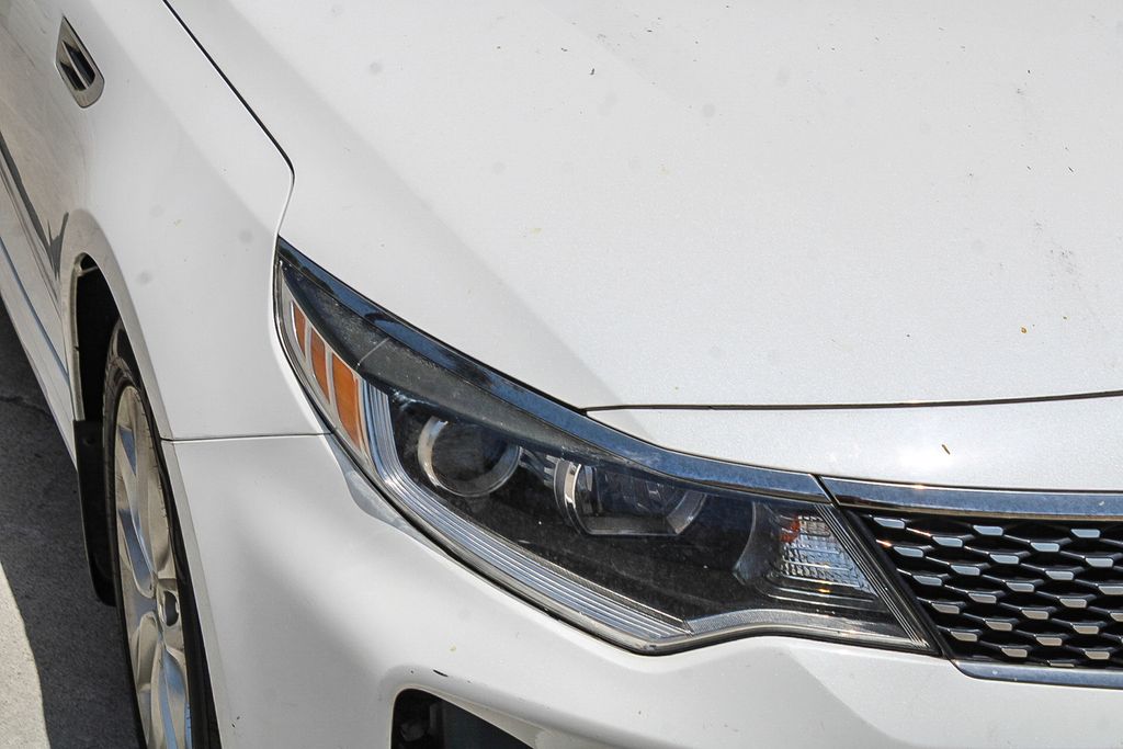Thumbnail: 2018 Kia Optima - 9