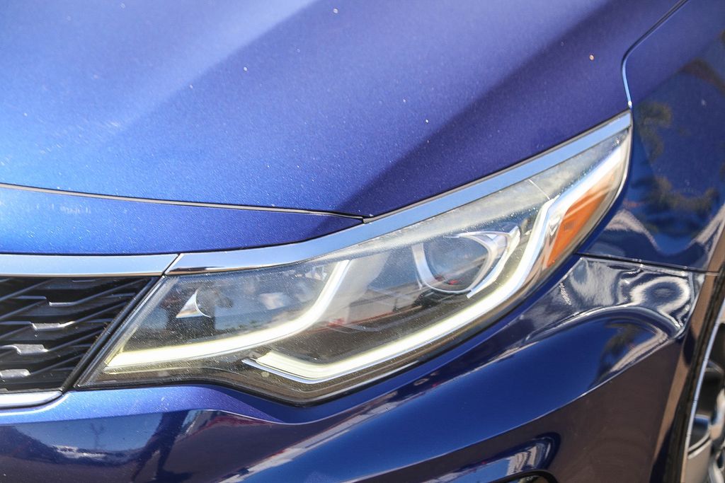 Thumbnail: 2020 Kia Optima - 9