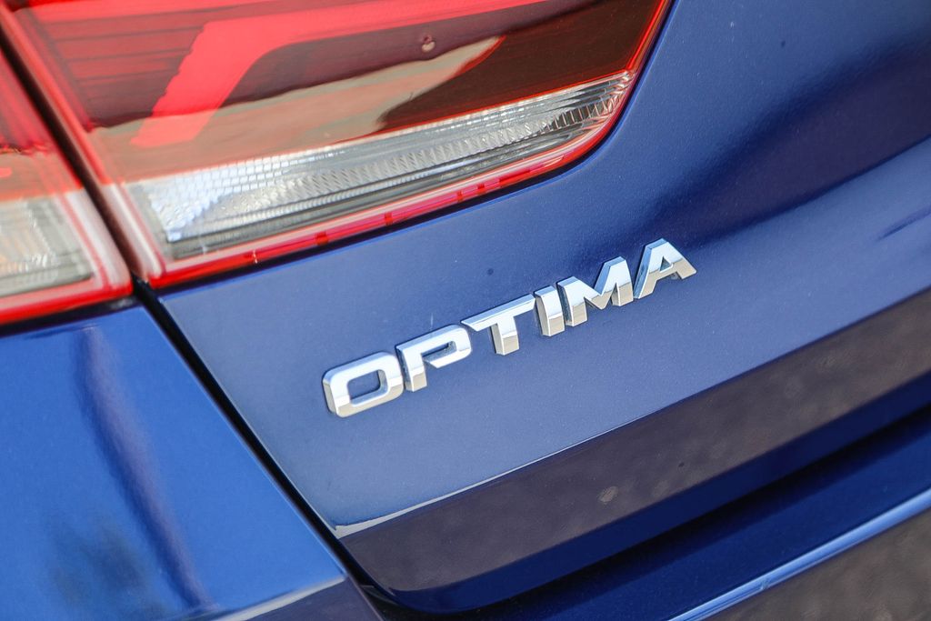 Thumbnail: 2020 Kia Optima - 5