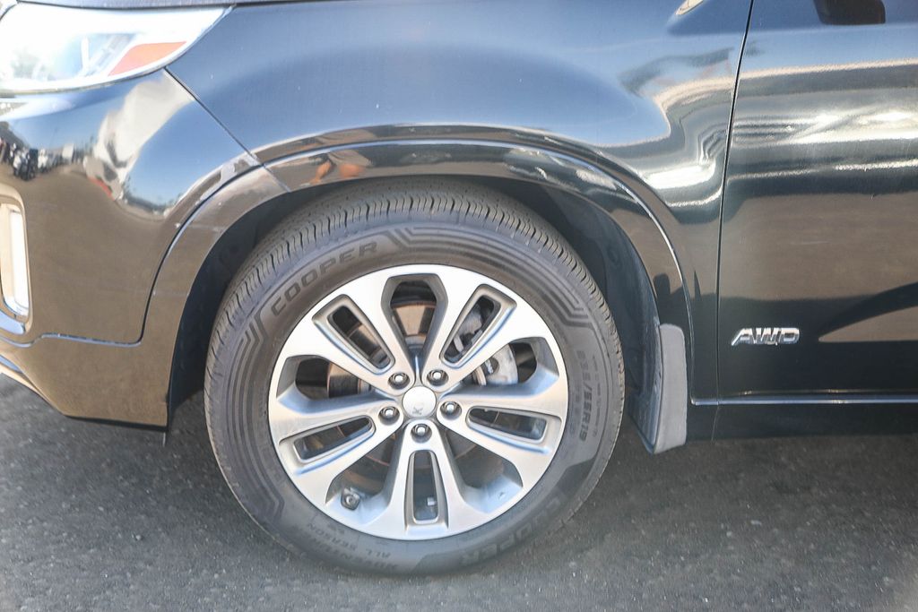 Thumbnail: 2014 Kia Sorento - 6