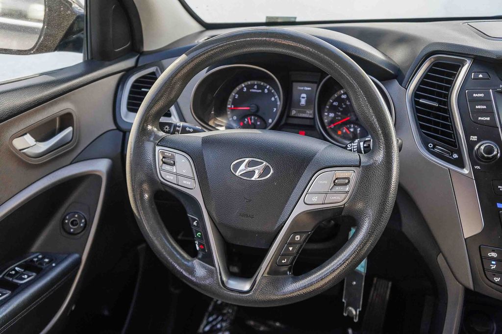 Thumbnail: 2015 Hyundai Santa Fe - 8